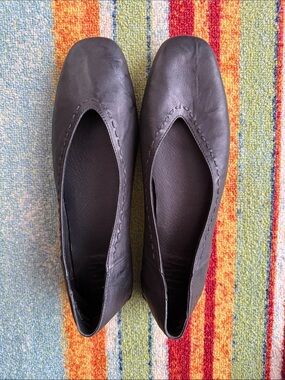 Frye Women's Dark Brown Leather Flats